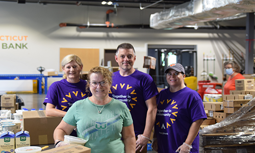 CT Foodshare - Wallingford - Pete and team in warehouse 2